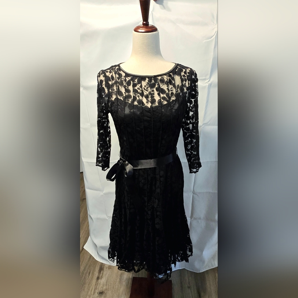 Elegant Black Lace Dress